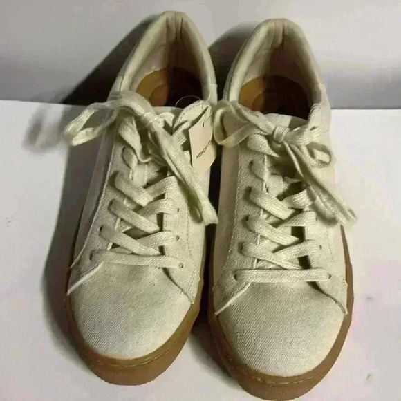 Women’s Universal thread Ingrid sneakers size 9.5 - Picture 3 of 6